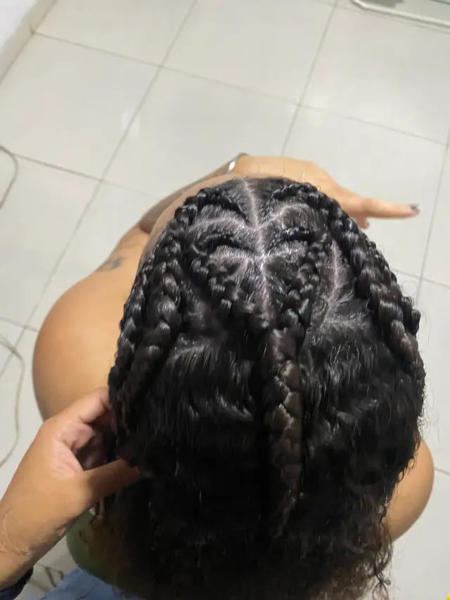 Trabalho de Marcela Melo | Trancista e Maquiadora
