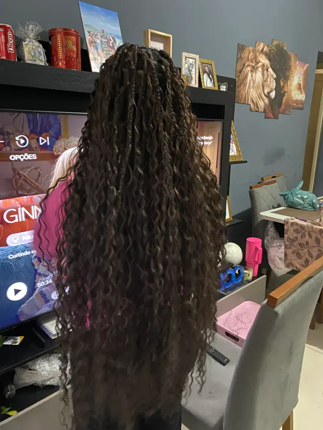 Trabalho de Marcela Melo | Trancista e Maquiadora