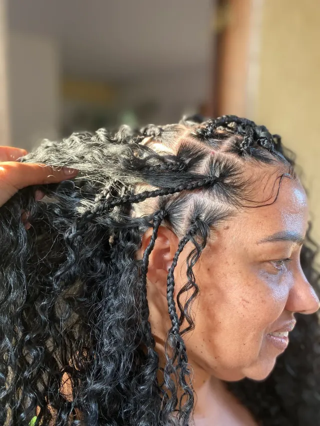 Trabalho de Marcela Melo | Trancista e Maquiadora