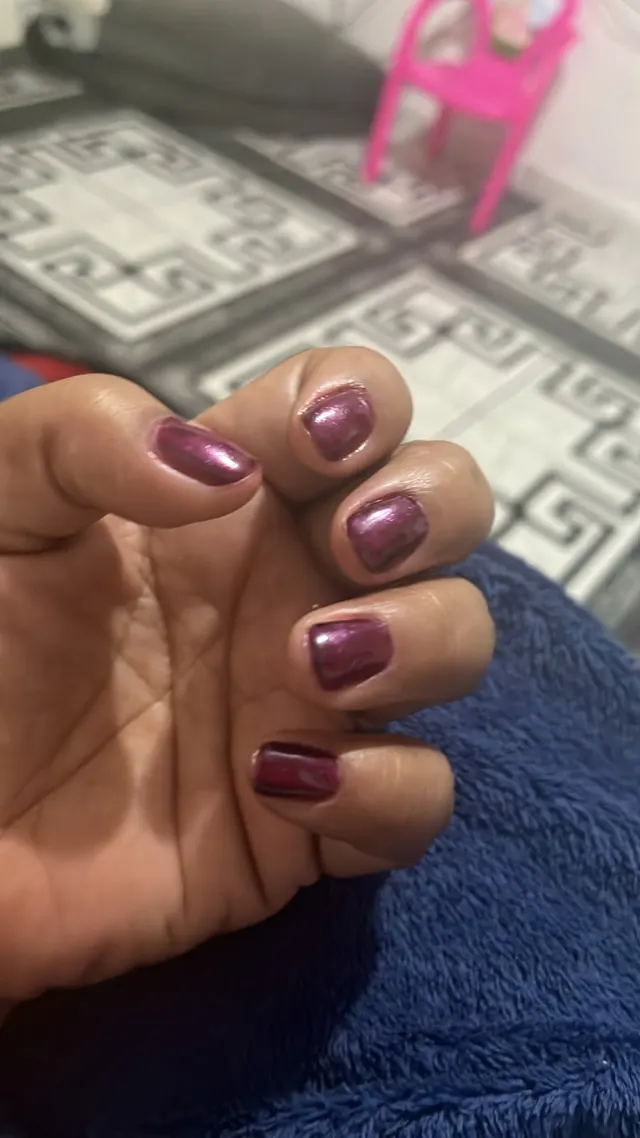 Trabalho de Alessandra luz das unhas