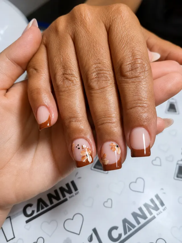 Trabalho de Aline unhas