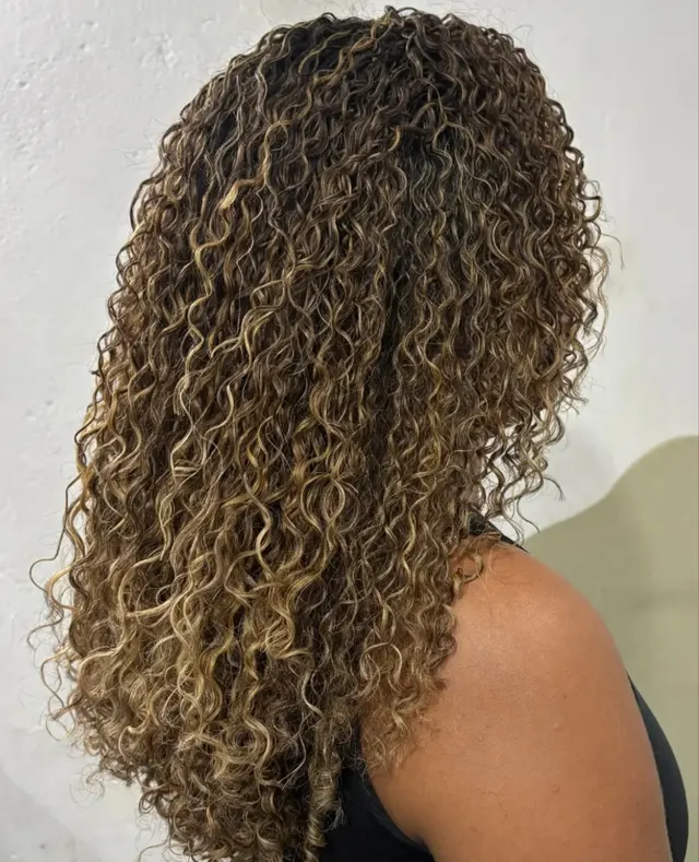 Trabalho de Mel Cachos | Cabeleireira