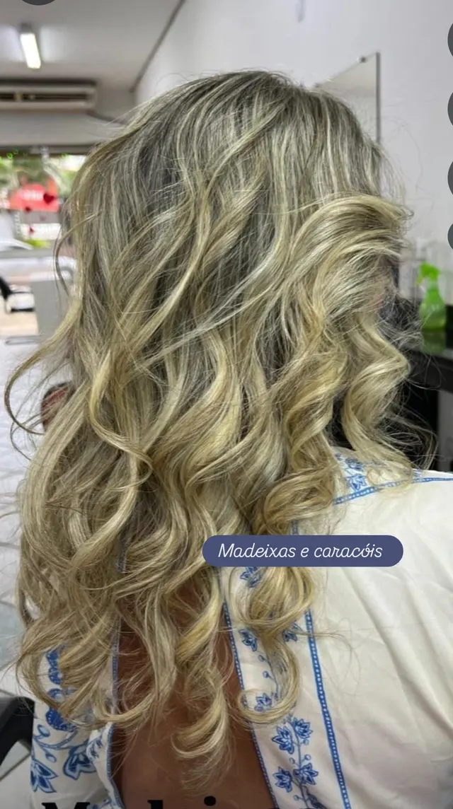 Trabalho de Vyvy Domingues
