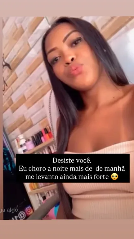 Thayná cruz