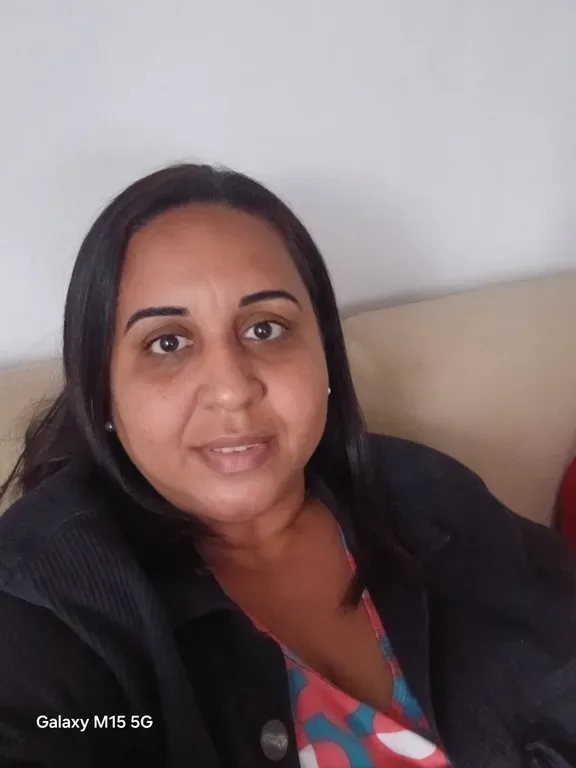 Daniele Lopes de Andrade bezerra