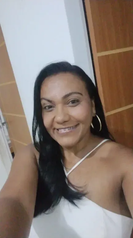 Veronica Ribeiro