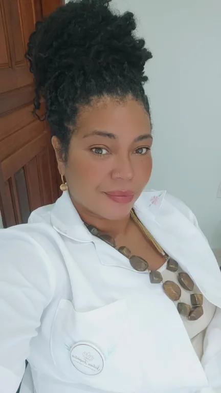 Lívia Oliveira